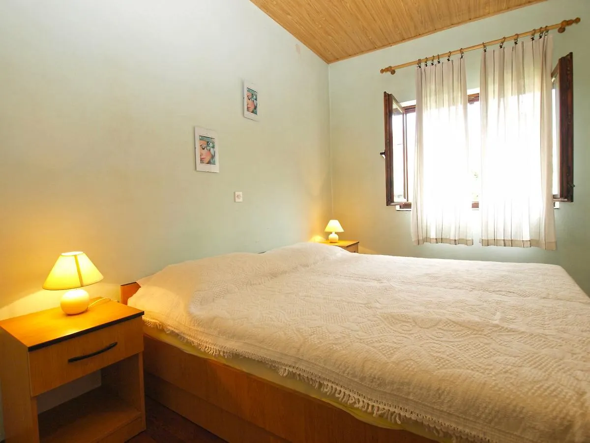 Apartments Maja 221 普拉