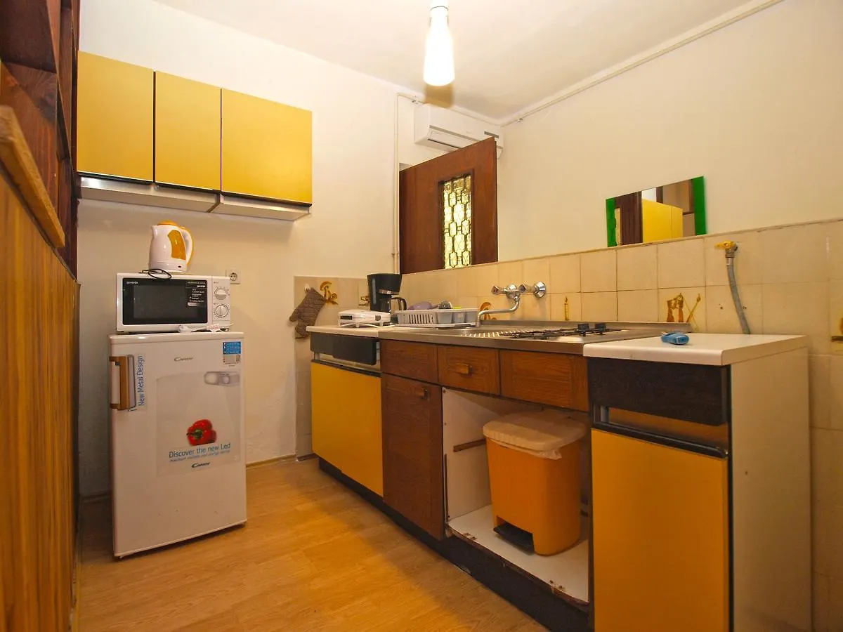 Apartments Maja 221 Pula Croacia
